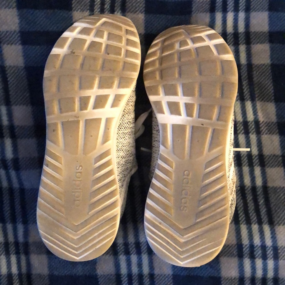 Adidas Cloudfoam shoes - Picture 2 of 5